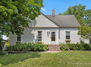 3397 Hillcrest Rd, Hudsonville, MI 49426