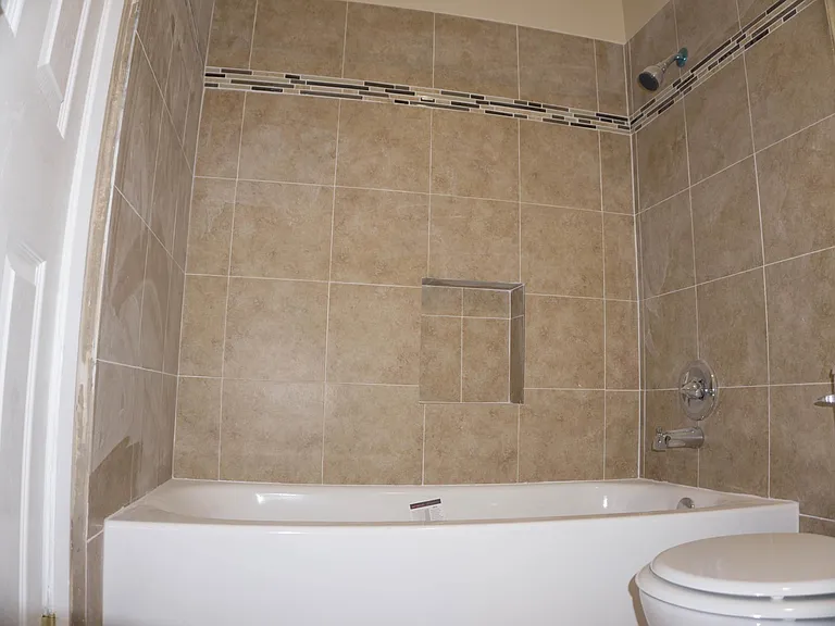704 W 1st Ave #3 — Photo 8