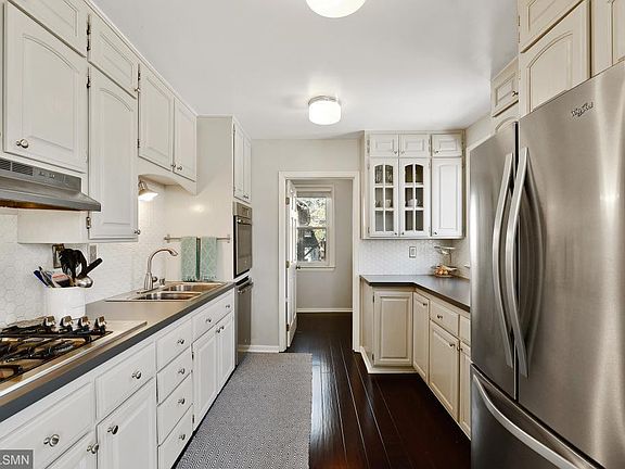 4th image of 4515 Blaisdell Ave