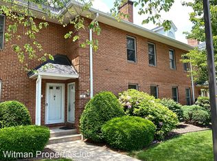 2C Castle Hill Rd, Agawam, MA 01001
