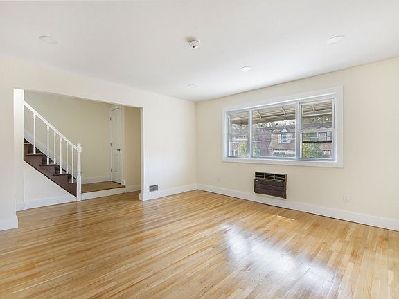 2nd image of 3254 Hone Ave
