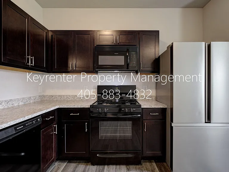 440 Fox Den Dr — Photo 21