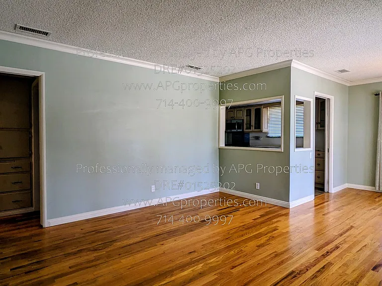 1022 N Baker St — Photo 11