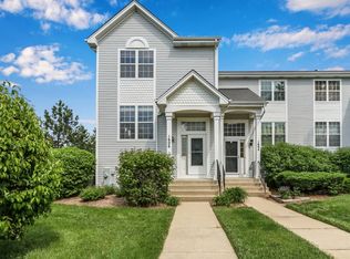 1606 Saint Claire Ct, Gurnee, IL 60031