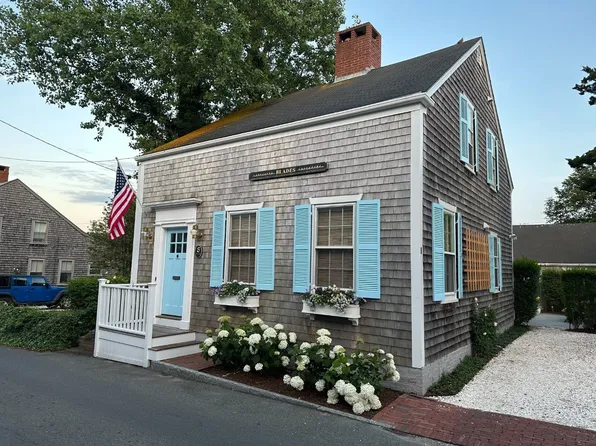 8 E Dover St, Nantucket, MA 02554
