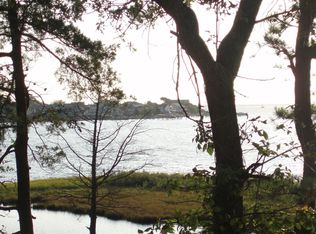 215 Waters Edge Dr #15C, Toms River, NJ 08753