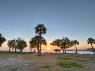 312 Yacht Club Ln, Saint Simons Island, GA 31522