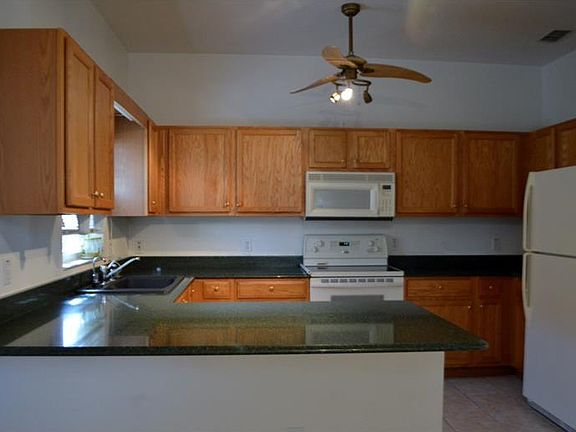 3rd image of 183 Knoll Wood Dr