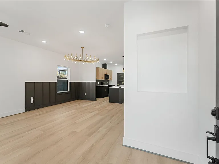 1010 Calvin Ave #B — Photo 5
