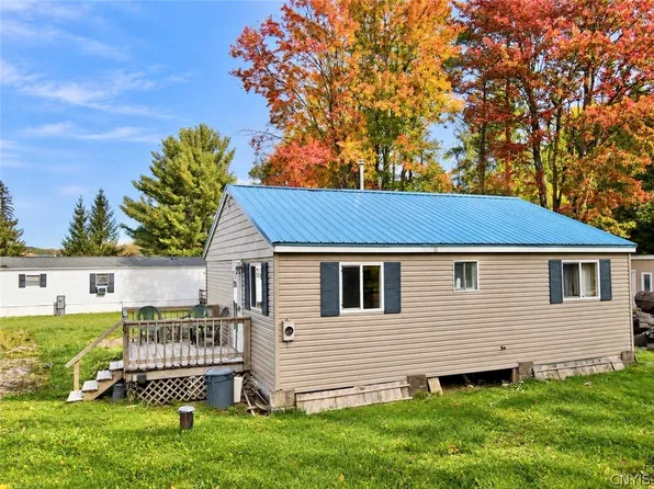 418 Kelsey Ln, Erieville, NY 13061