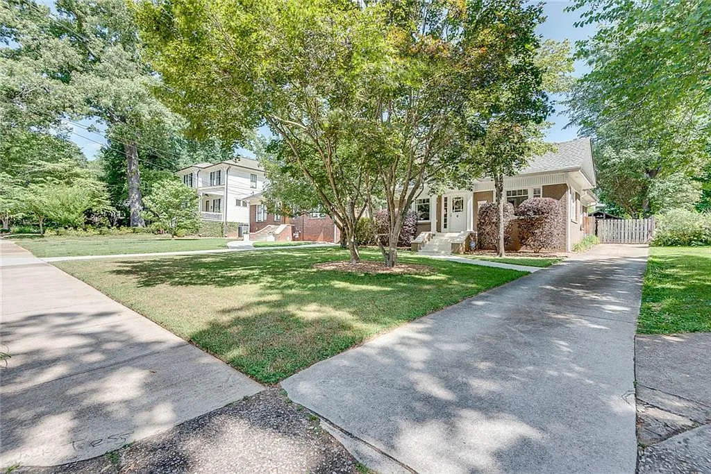 3 bed, 2.0 bath, 1704 sqft, $3,400 — Photo 4