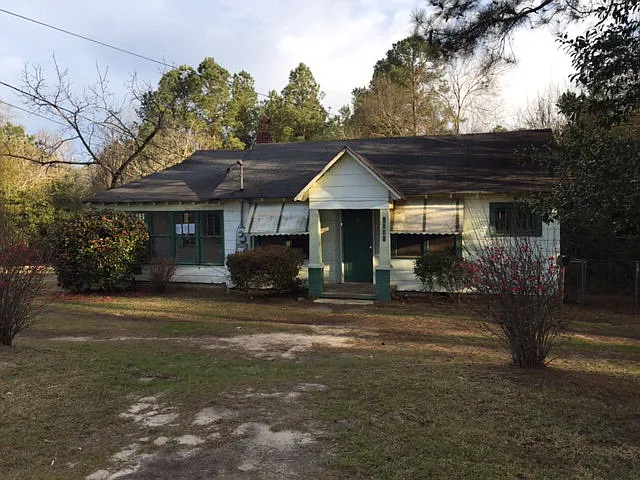3748 Riggins Mill Rd photo 1