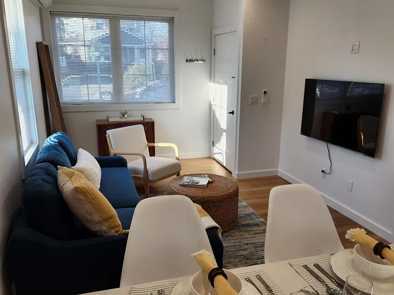 156 Jefferson Ave #1 — Photo 5