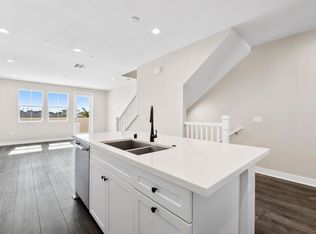 950 Vine St, Oceanside, CA 92054