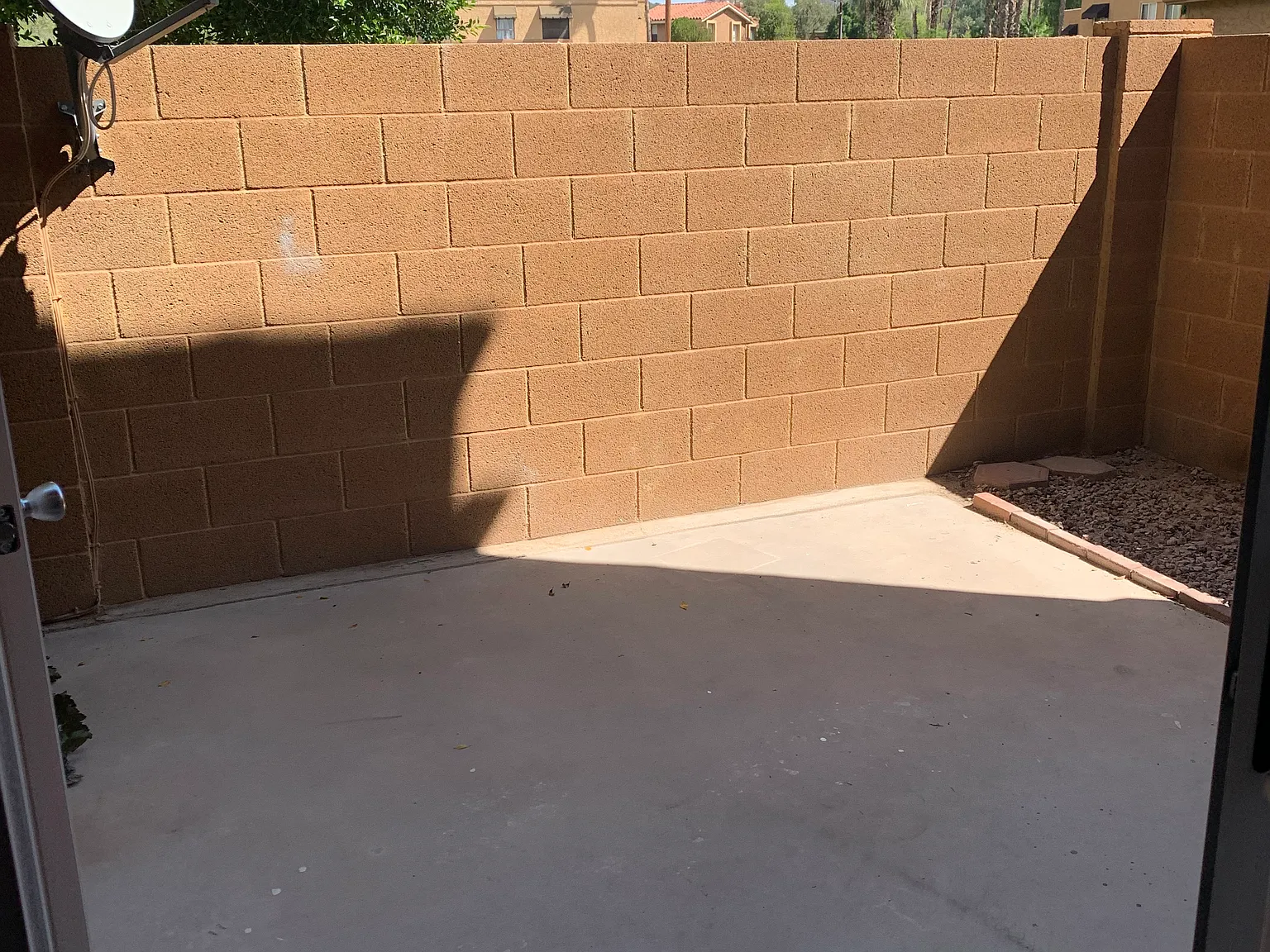 3 bed, 1.5 bath, 916 sqft, $1,625 — Photo 3