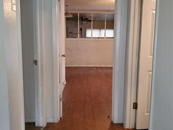 5th image of 5058 E Berry St