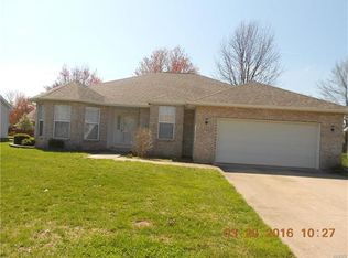 21 Michelle Dr, Mascoutah, IL