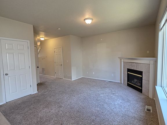 4th image of 303 NE Natalie St