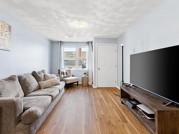 3rd image of 107 Foster St #107