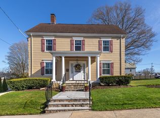 8 Emerson St, Peabody, MA 01960