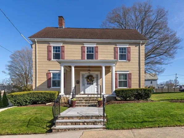 8 Emerson St, Peabody, MA 01960