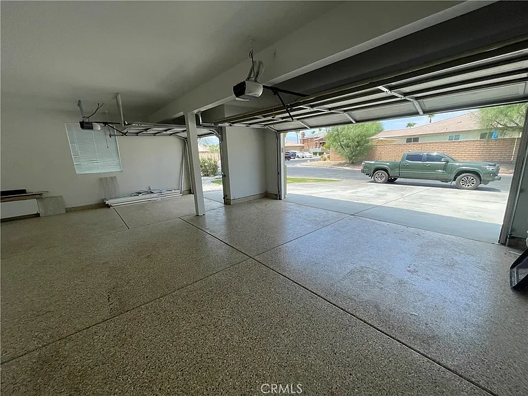 37222 Camden Dr — Photo 10