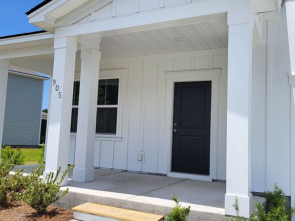 3rd image of 905 Longleaf Dr