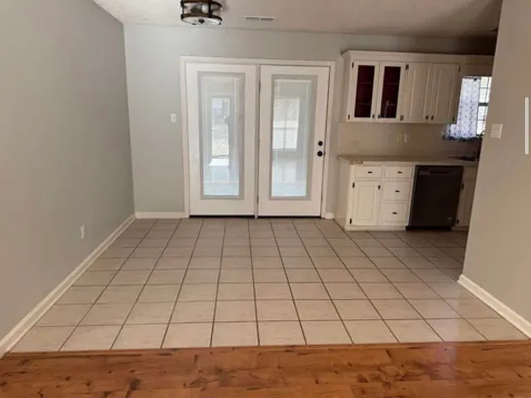 20 Shaded Oaks Dr — Photo 5
