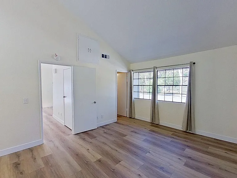 26701 Quail Crk #267 — Photo 12