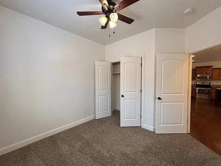 750 W 350 N — Photo 26