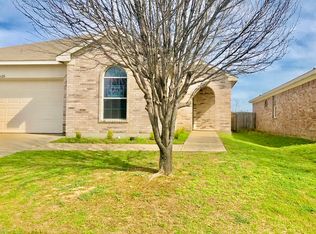6428 Bay Lake Dr, Fort Worth, TX 76179