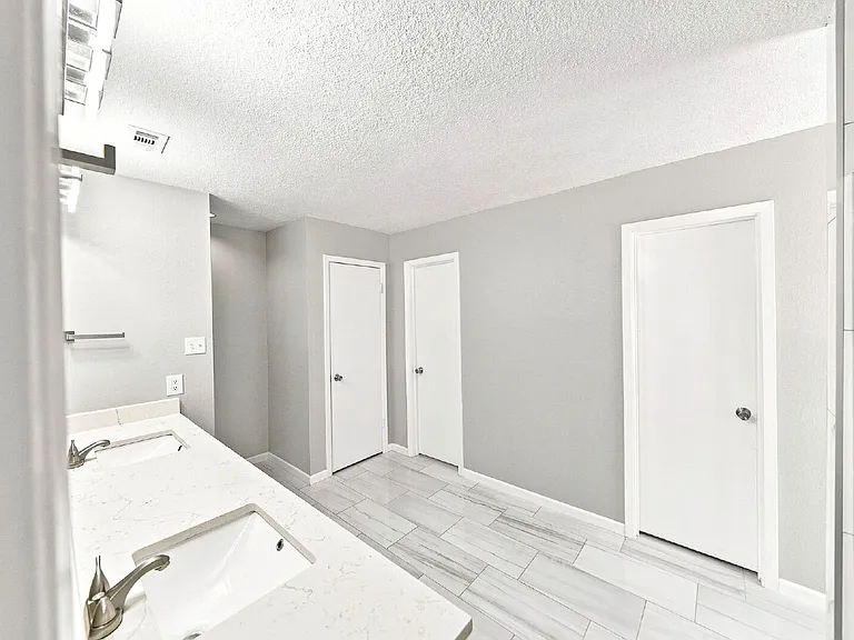 11739 Bridge Hampton — Photo 23