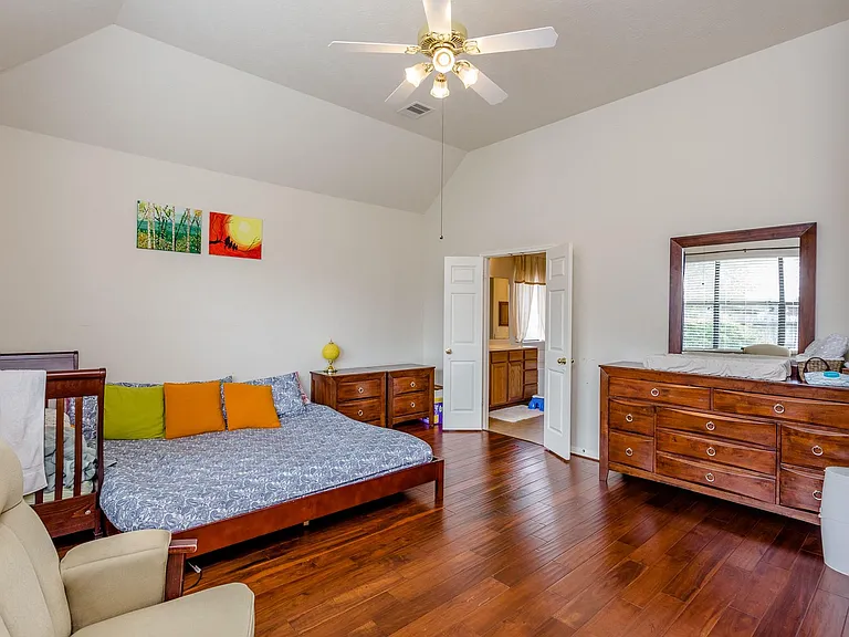 6706 Ashworth Dr — Photo 16