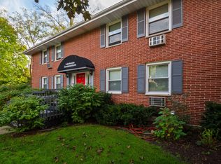 1335 W Main St APT 5, Lake Geneva, WI 53147