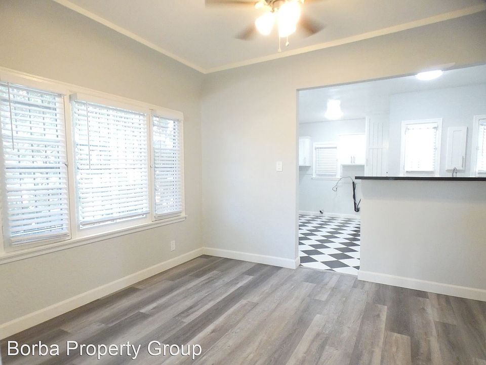 1st image of 230 W Hill St #10339812