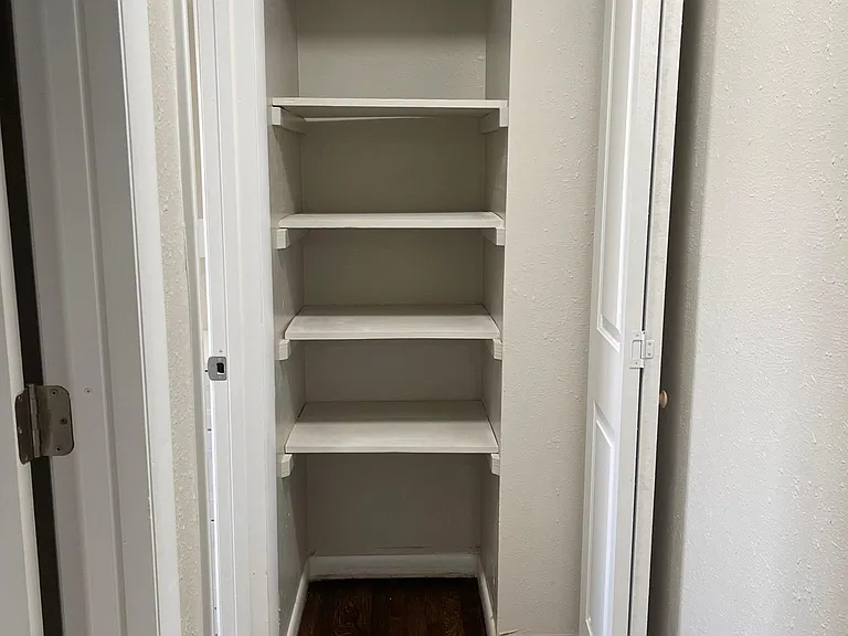 634 W Crestline Ave — Photo 10