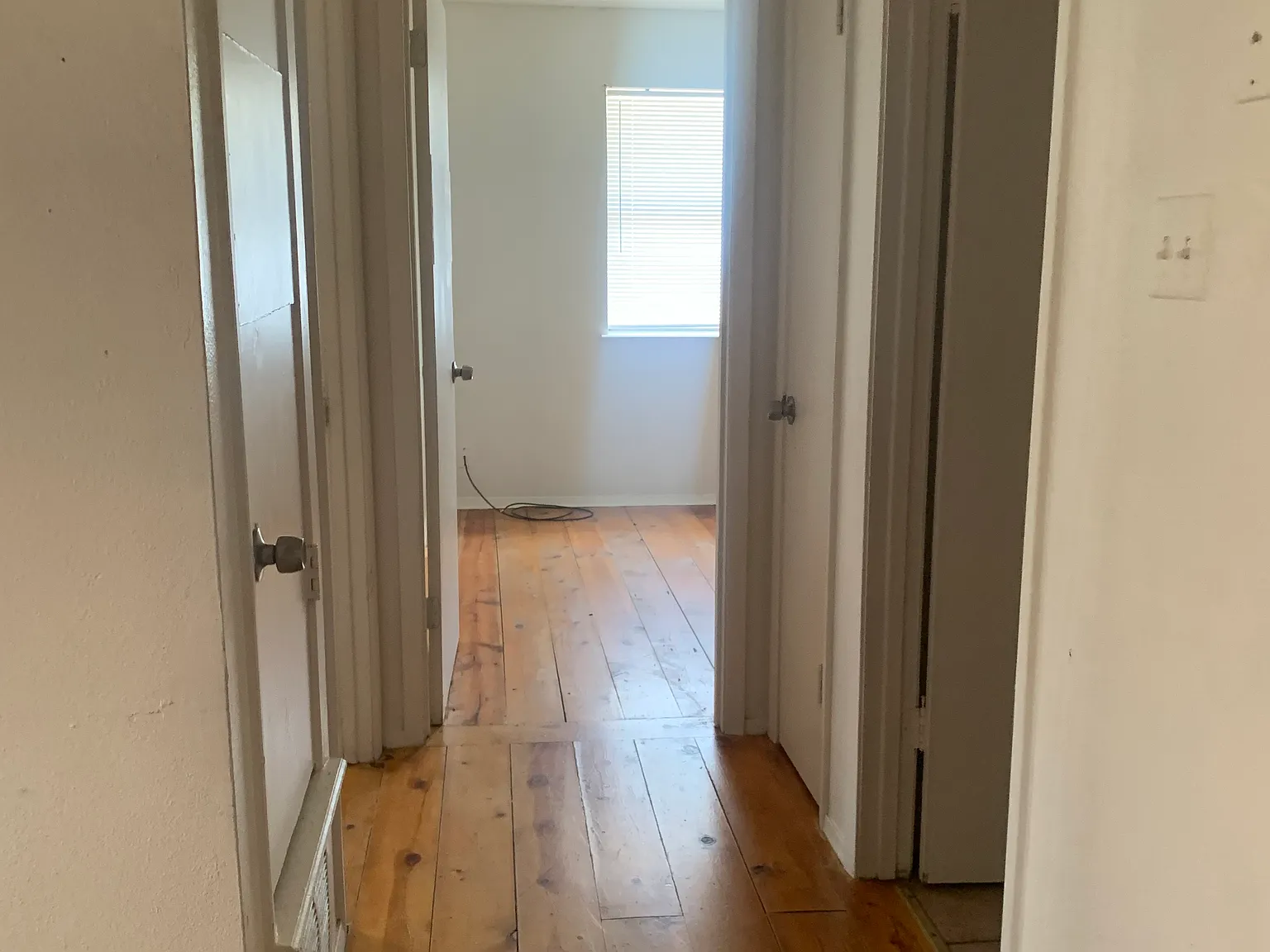 2 bed, 750 sqft, $700 — Photo 4