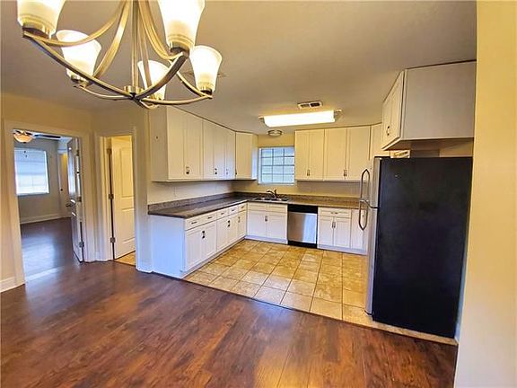 5th image of 3000 Saint Ann St APT D