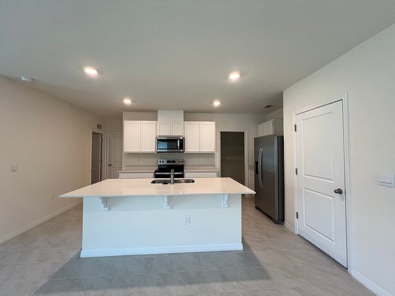 4th image of 3503 Costello Cir