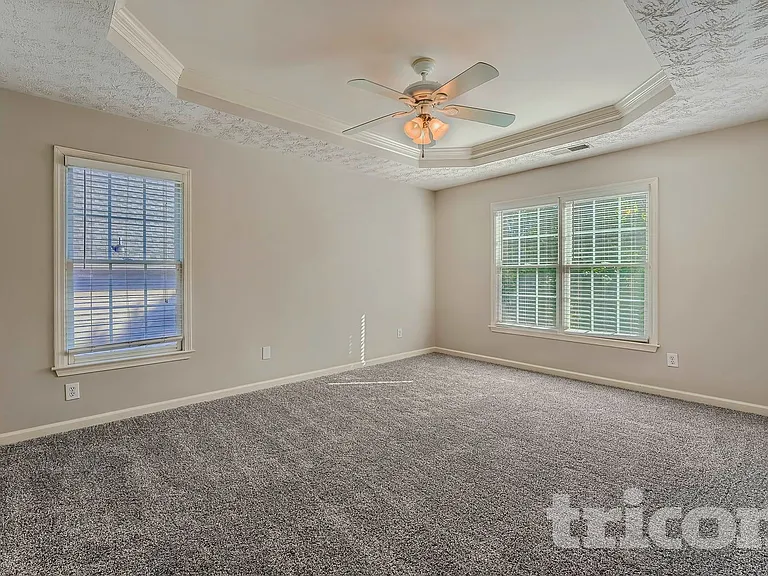 3433 Palm Cir NW — Photo 11
