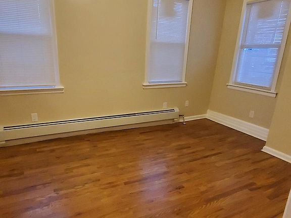4th image of 184 N Columbus Ave Floor 2