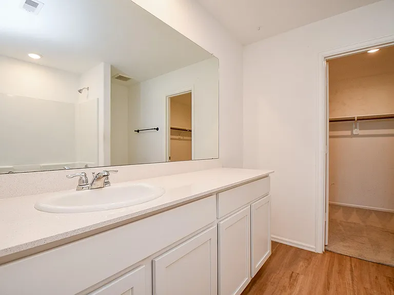 1460 Twilight Green Dr — Photo 11