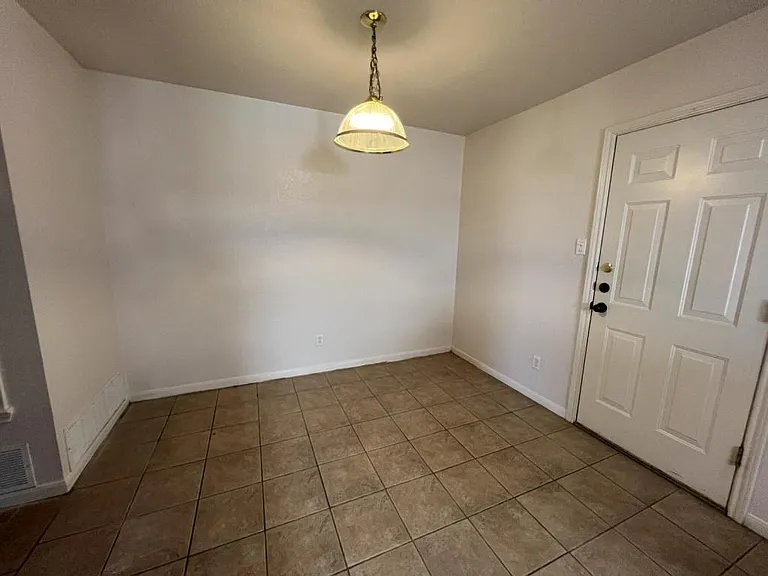3706 Dustin Ct #A — Photo 11
