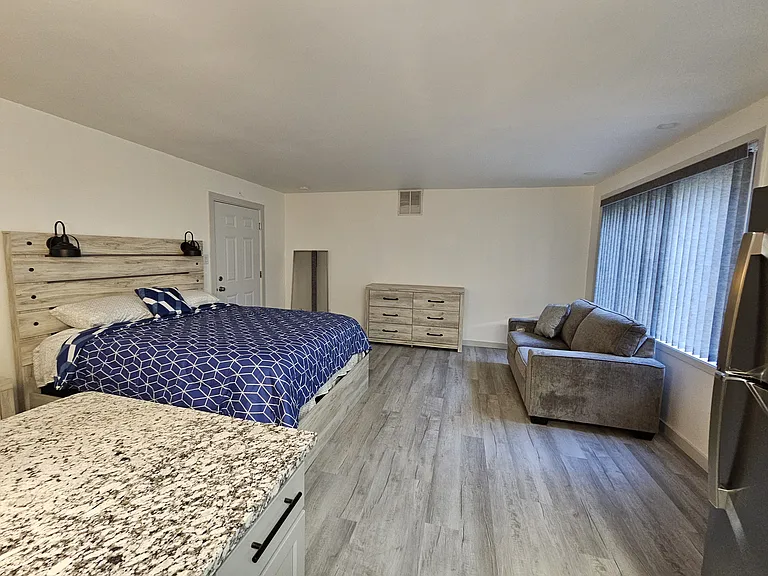 354 W Main St #5 — Photo 1