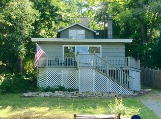 3711 Riverside Dr, Crystal Lake, IL 60014