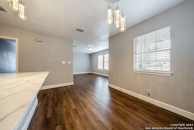 810 E Euclid Ave — Photo 12
