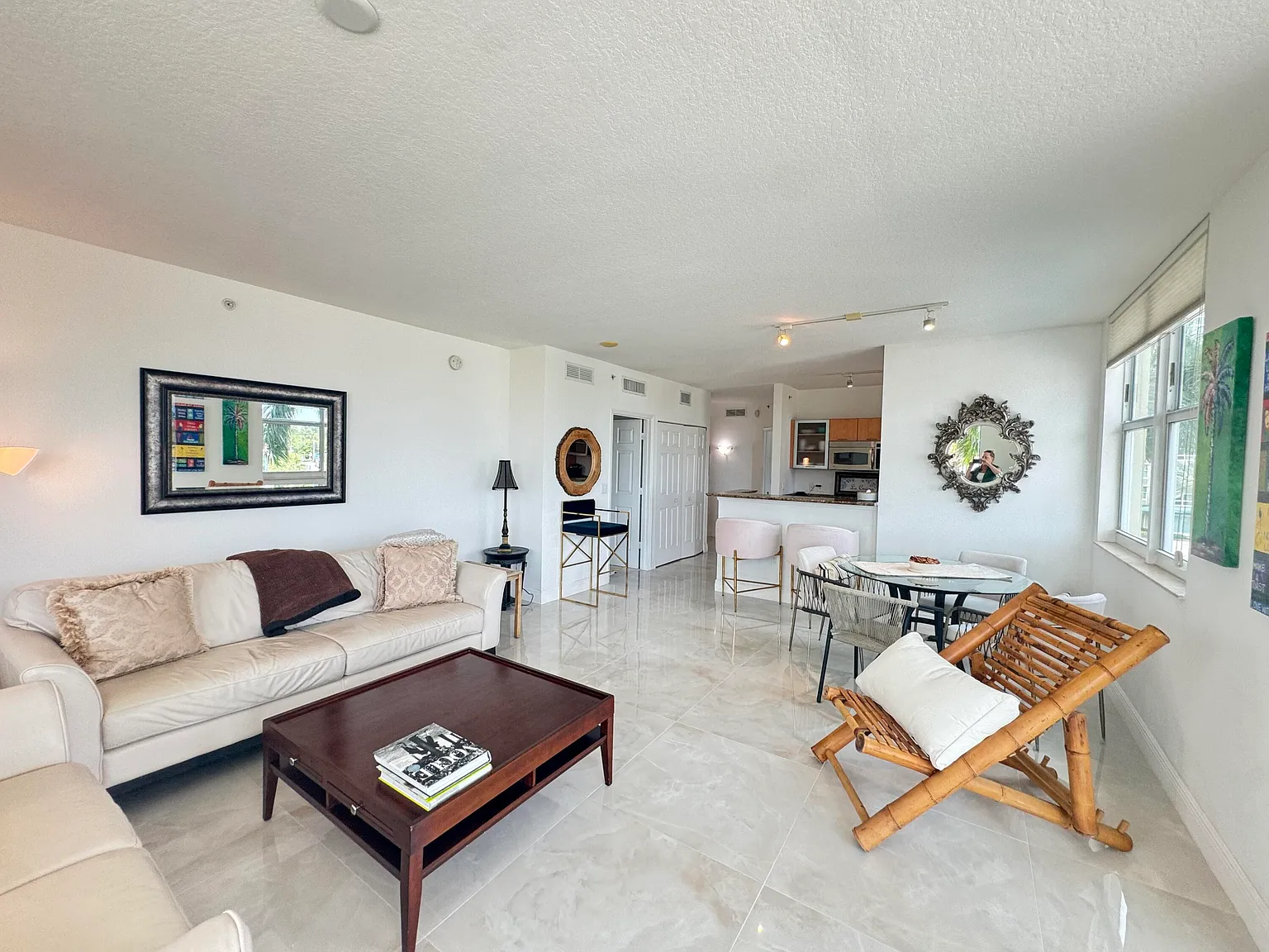 2 bed, 2.0 bath, 1305 sqft, $3,800 — Photo 1