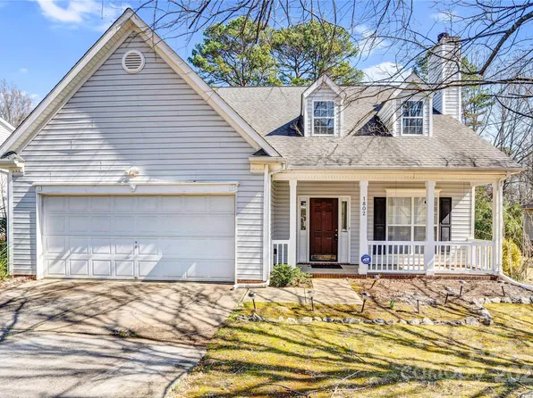 1802 Sugar Hollow Dr, Charlotte, NC 28214
