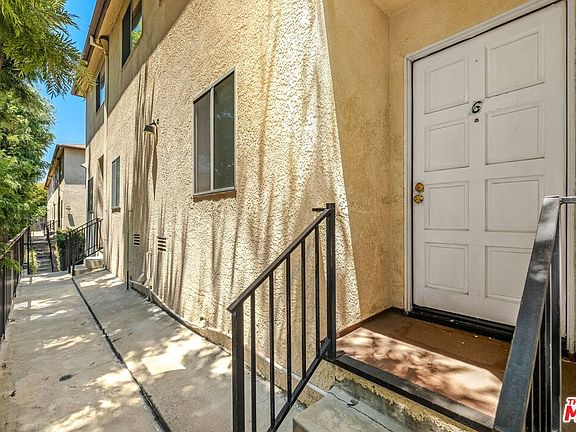 3rd image of 7332 Balboa Blvd APT 6