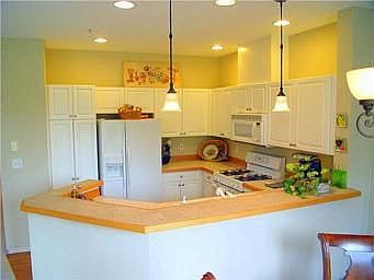 The well equiped kitchen.